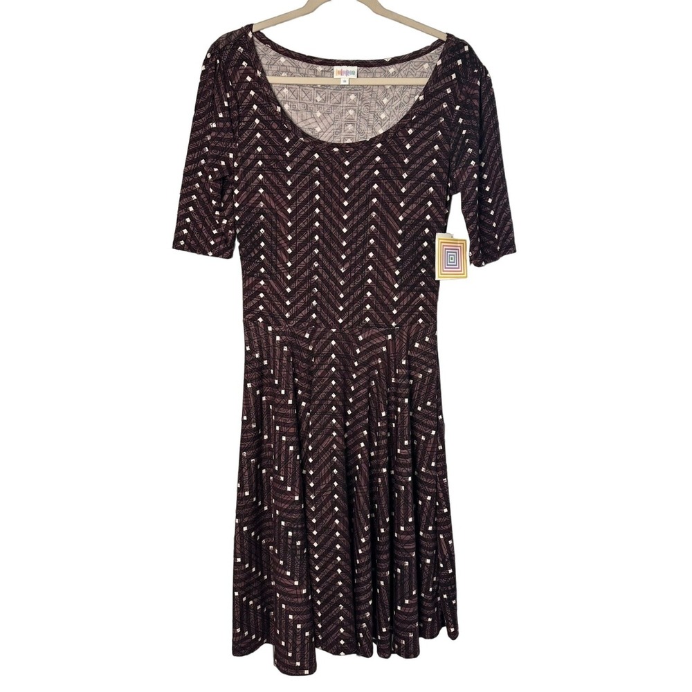 LuLaRoe Flowy Nicole Dress Women's‎ Medium Burgundy Geometric Fit Flare Stretchy